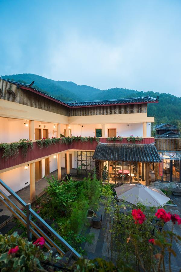 Bamboo Cultural Lake Inn Ninglang Экстерьер фото